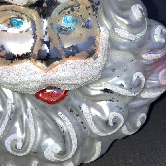 1 - Vintage Santa Head Ornament / Hand Blown Glass / Mercury / Glitter / Flaws - Picture 9 of 13